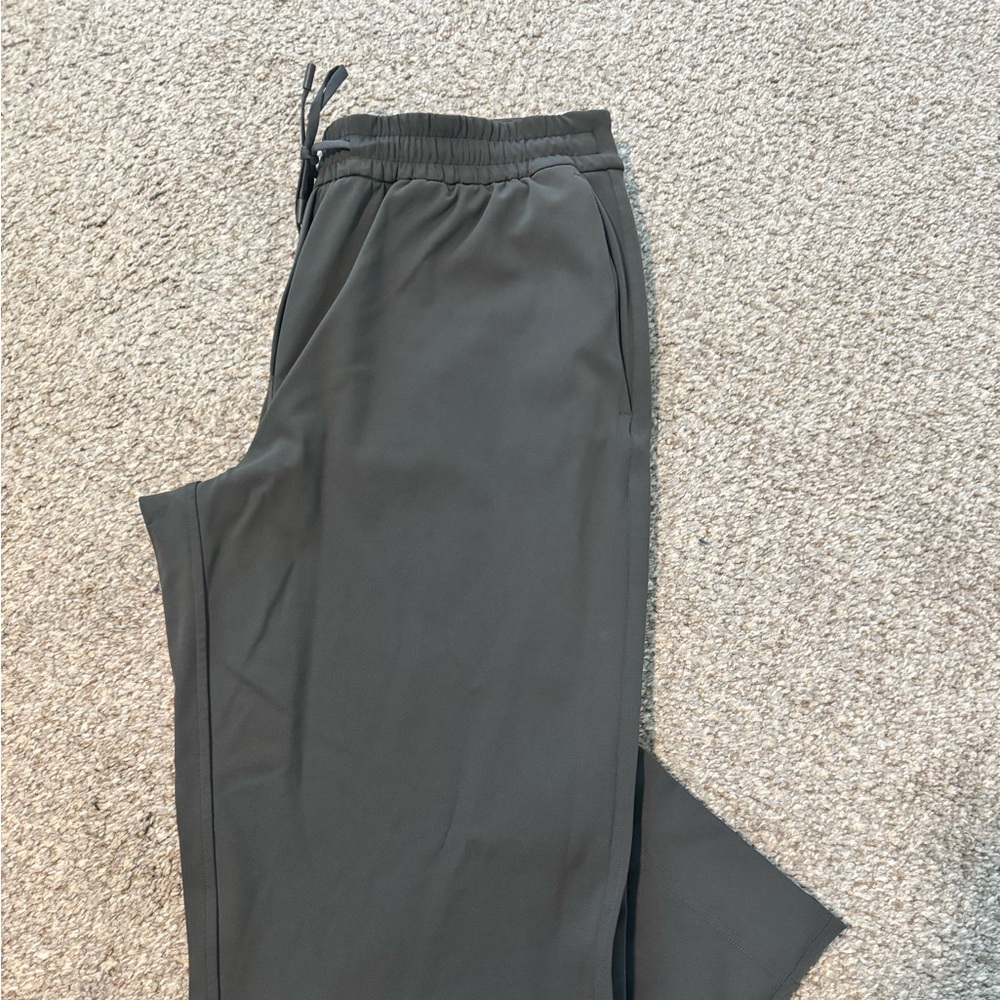 Lululemon women’s dress pants